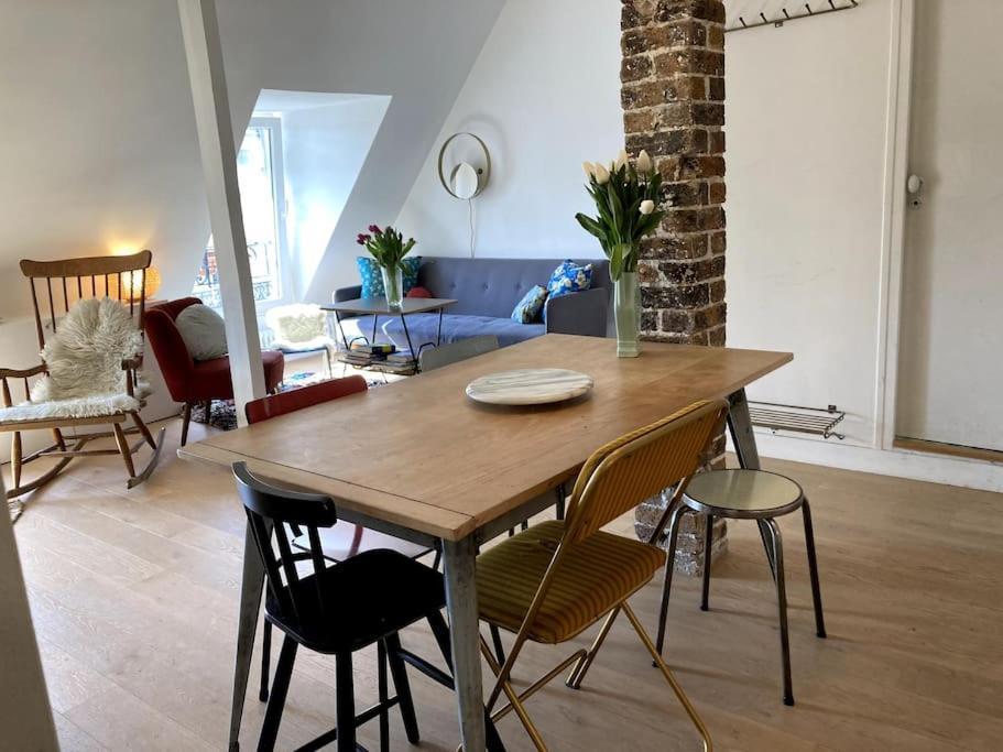 Appartement Cosy Dans Le 9E Paříž Exteriér fotografie