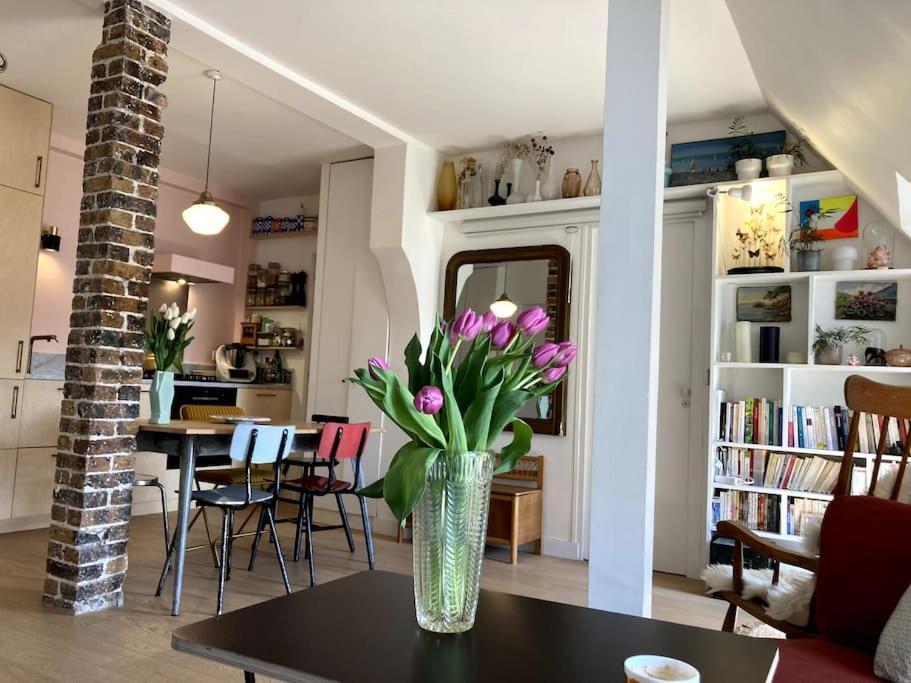 Appartement Cosy Dans Le 9E Paříž Exteriér fotografie